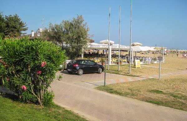 Restaurang vid stranden i Bibione