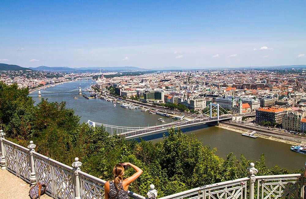 Vy över Budapest från citadellet
